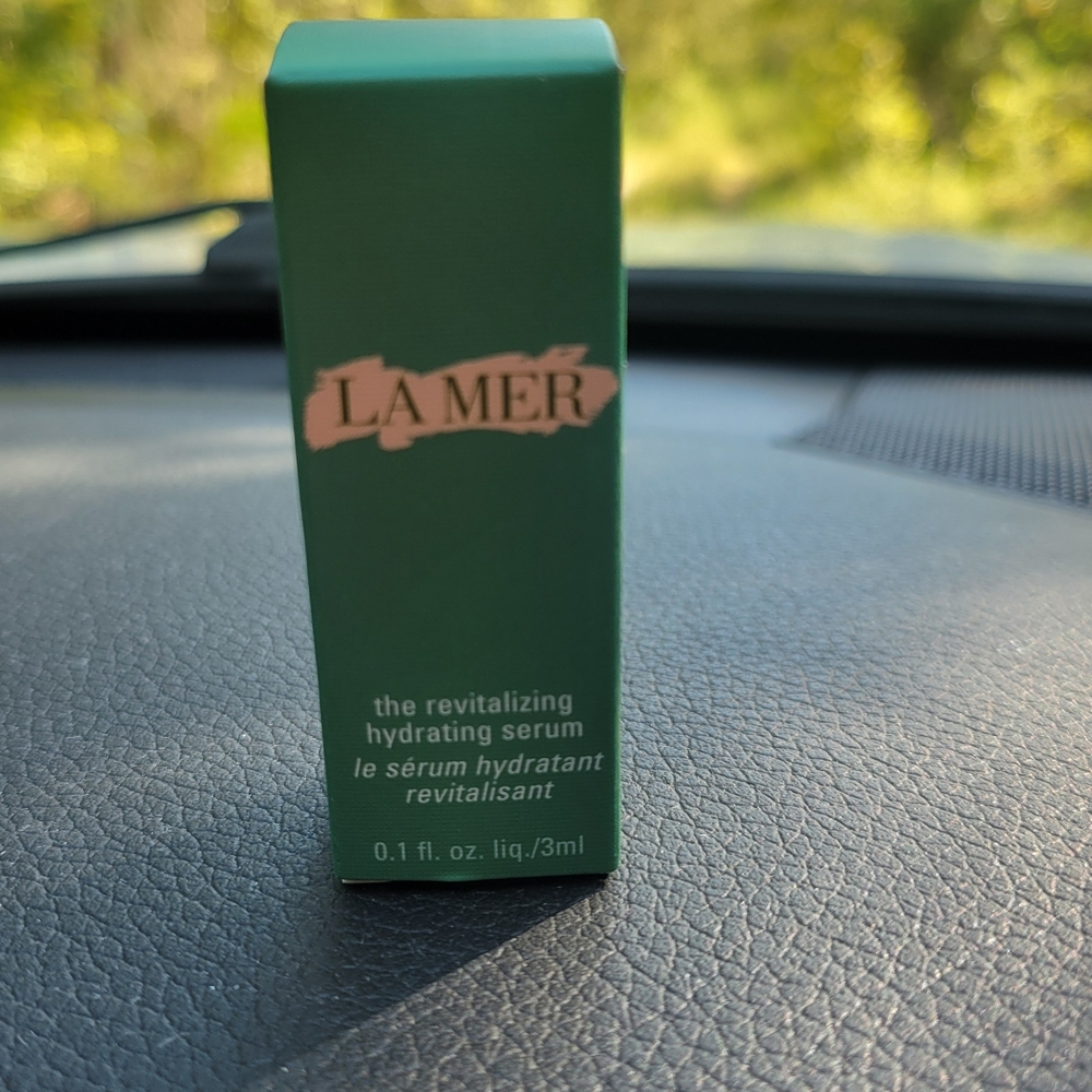 La Mer Revitalizing Hydrating